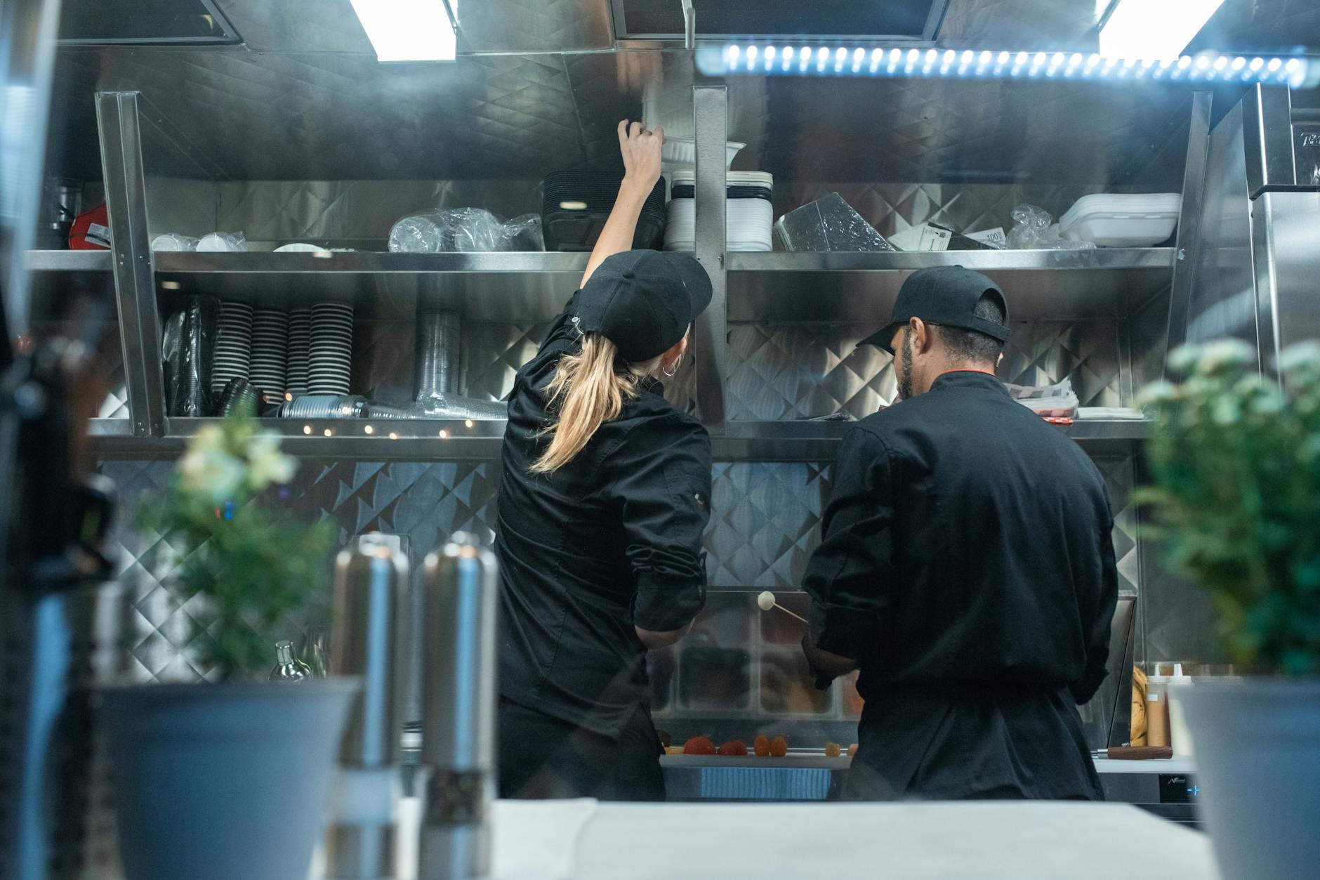 How to Choose the Best AI Consultant for Restaurants